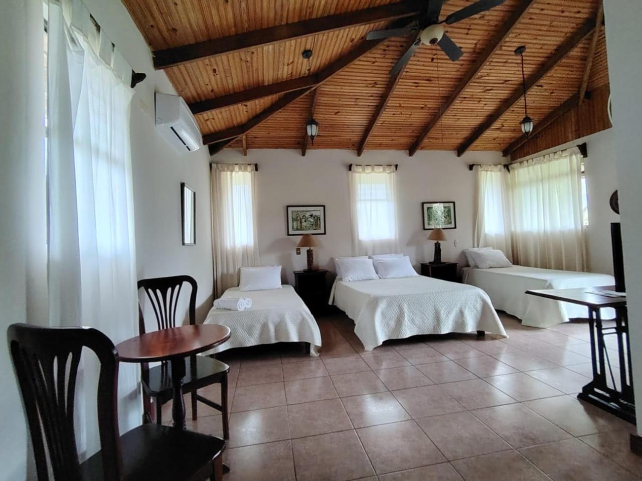 Hotel Cacao Río Celeste Bijagua Exterior foto